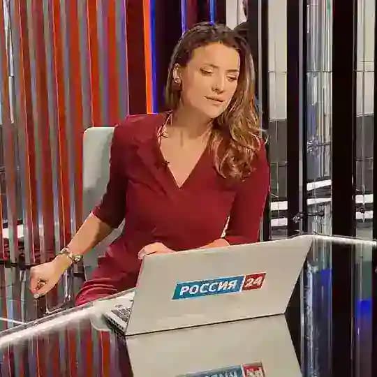 ТАНЯ РЫЖОВА