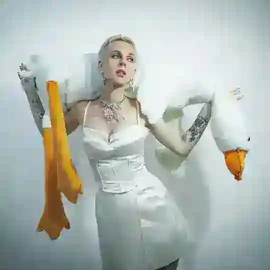 Ула Диринг. Певица, вокалотерапевт