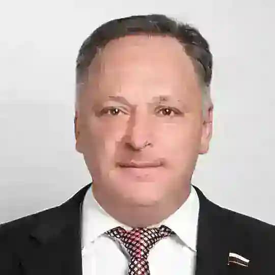 Олег Валенчук