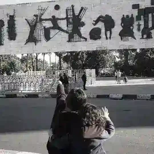 أغسِطَس .