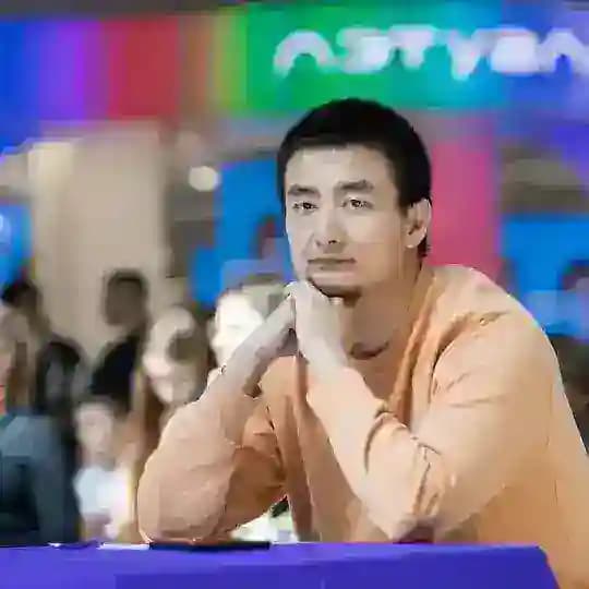 Китаец преподает Profile