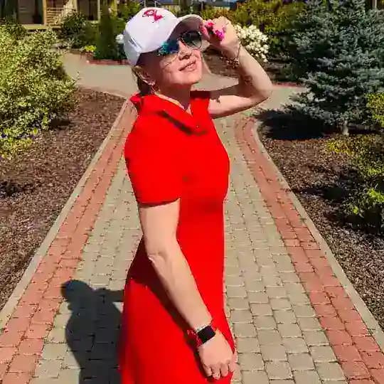 Анюта in RED ❤️