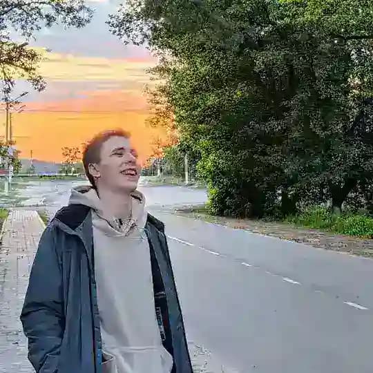 Женя Верно