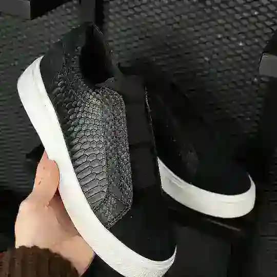 BRAND HOUSE MEN’S SHOUSE Profile