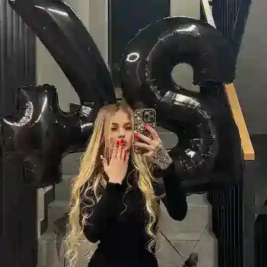 Liana / BustKitty / TikTok