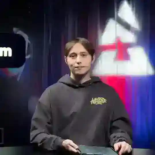 Ежиное логово (EZH1K)