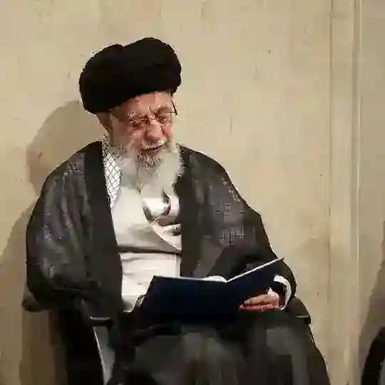 كتب الإمام الخامنئي
