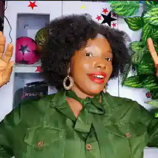 ▶️Emilia Davids Tv