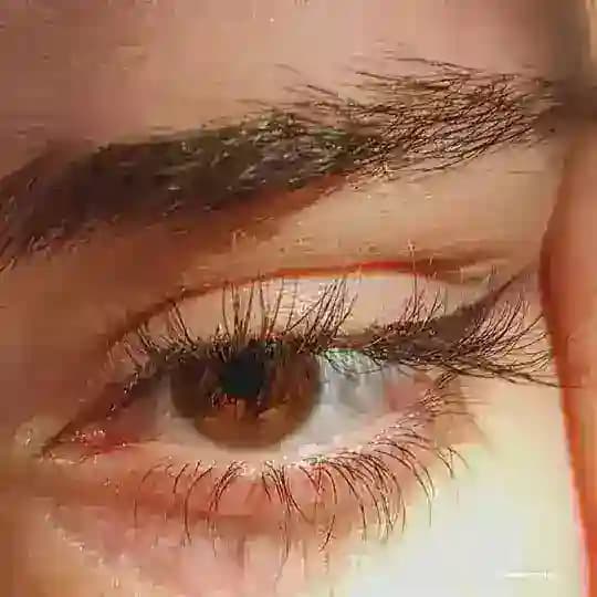 لعيونها ❤️