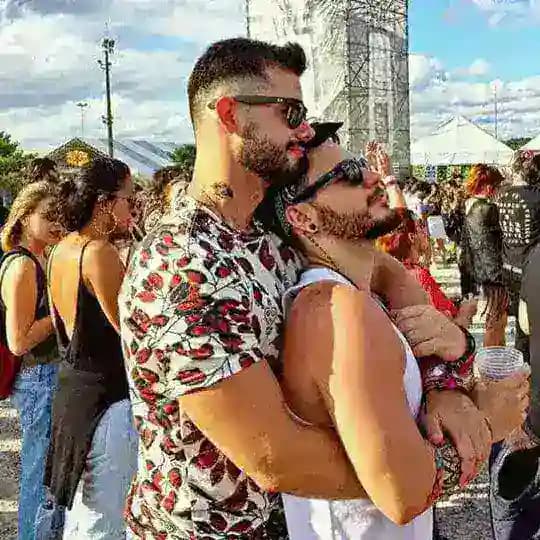 GAY HUB 🏳️‍🌈