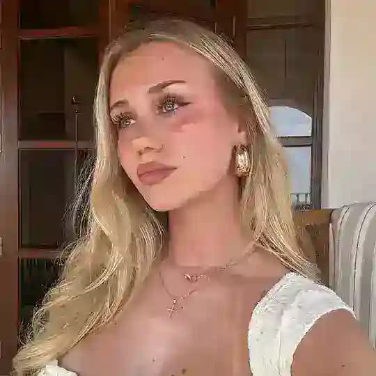 Gina Laitschek Profile