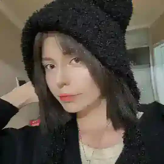 莉娅的金主爸爸