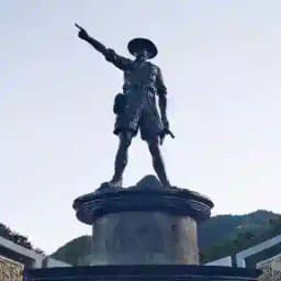 𝙃𝙐𝙇𝙊𝙉𝘿𝘼𝙇𝙊 𝙎𝙏𝙊𝙍𝙀 Profile