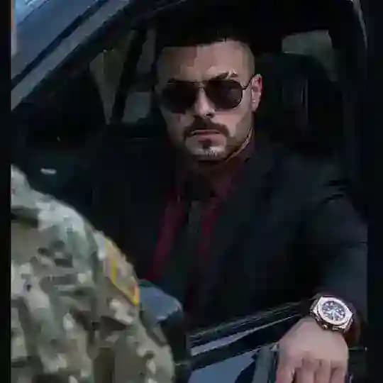 - ١٩٩٠