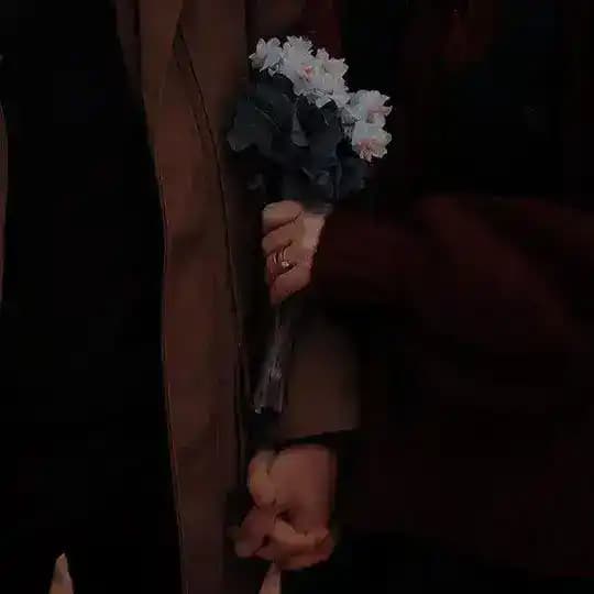 28 . يَنايَرٍ
