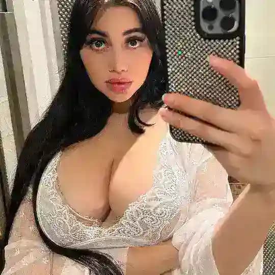 Jailyne Ojeda 🍓 Profile