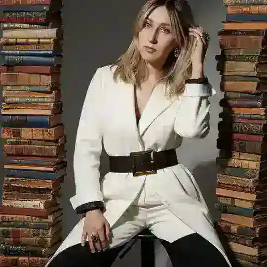КИРА в КНИГАХ📚