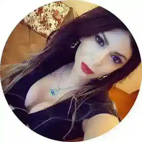 لورا عزار 💃🏻 Laura Azar