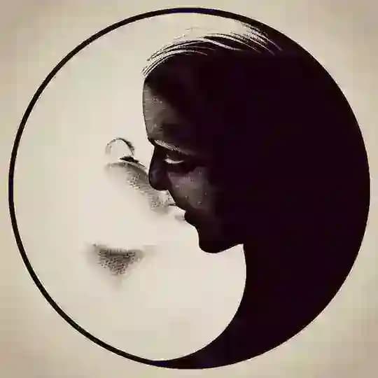 Luce e Tenebre Profile