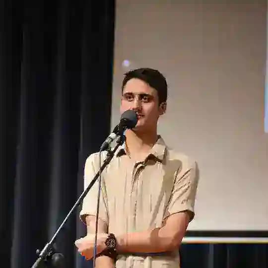 متین مهدوی مقدم | رتبه ۶ کنکور ۱۴۰۴ تجربی