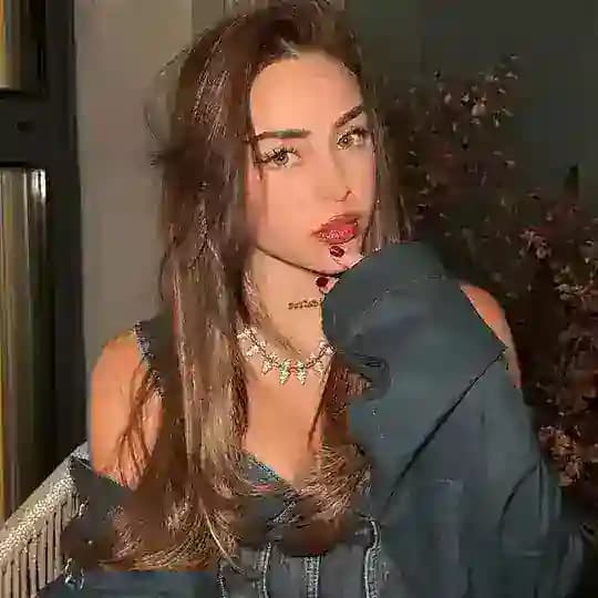 SHS - Nicki Nicole Profile