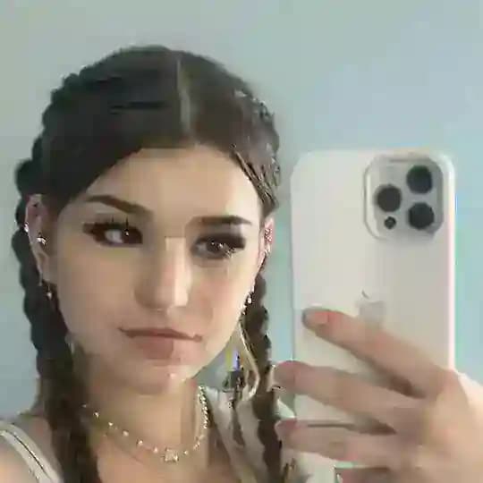Brooke_Monk