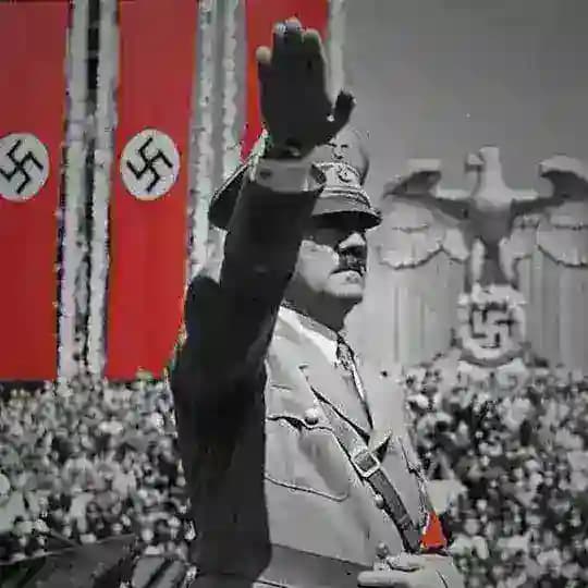 𝑹𝑬𝑰𝑪𝑯 𝑨𝑹𝑪𝑯𝑰𝑽𝑬