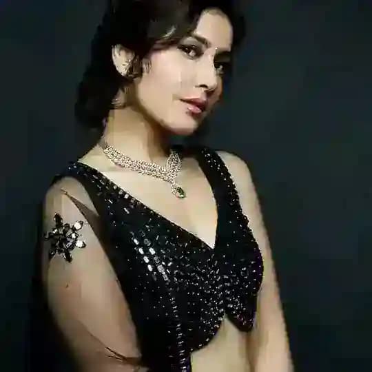 Rashi Khanna 🧚