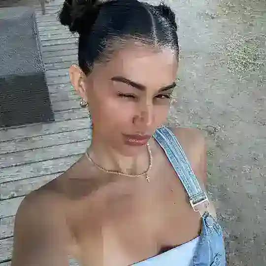 Sara Rose