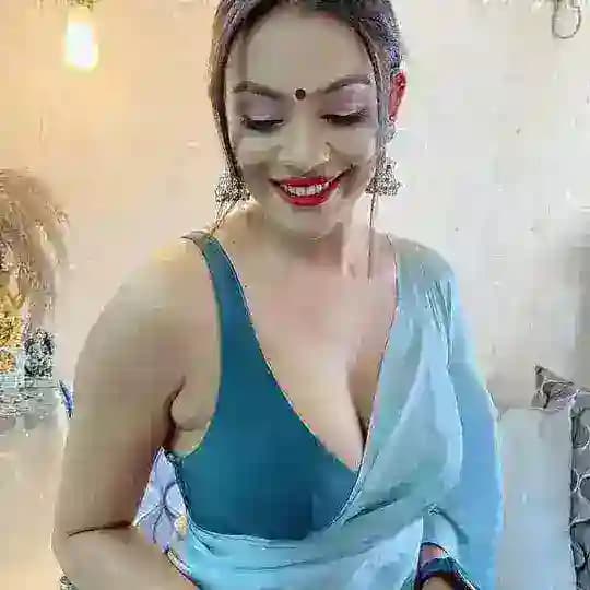 Sassy Poonam Kaur Simran Pandey Profile