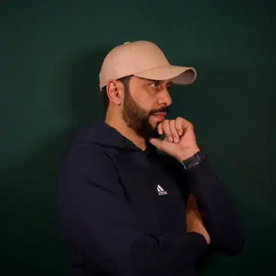 الاستاذ ثائر ظاهر