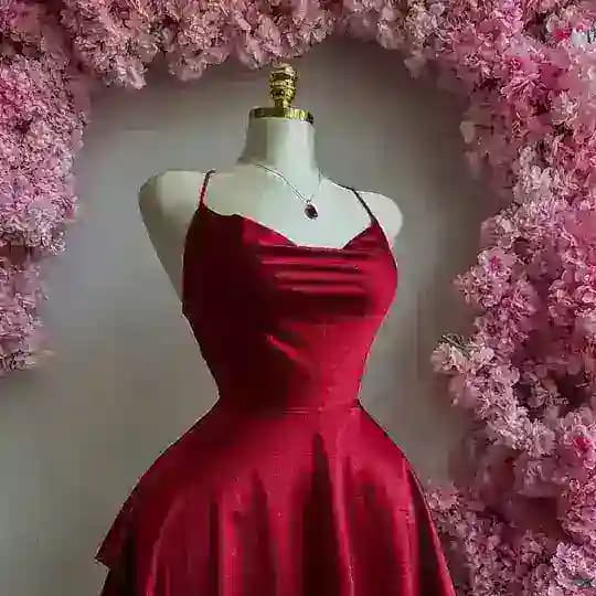 ملابس نسائيه كوزمتك اكسسوارات جنط احذيه