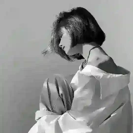 تنهـاےِ تنهـاـےِ تنهـا 