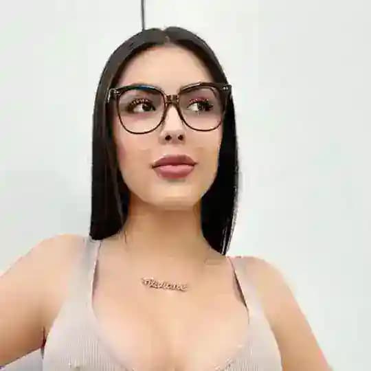 Viviané Lomelin 🤍 vivilomelin Profile