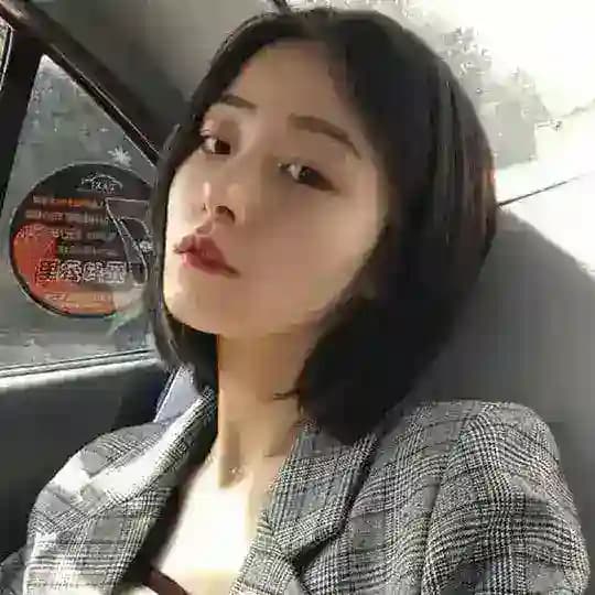 有故事的女同学