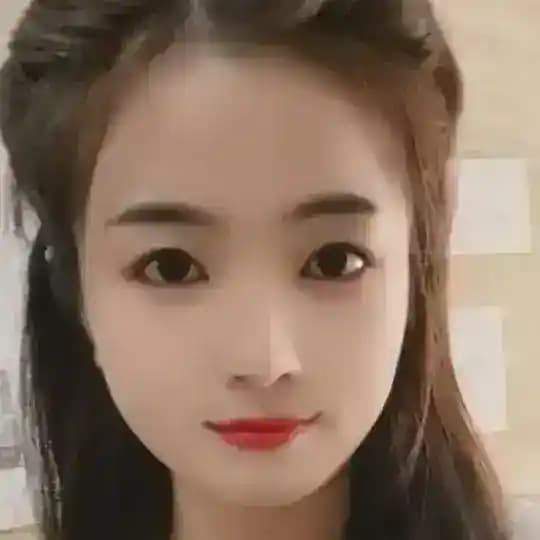 小曼🍒95/98 开课🀄️河南岸 Profile