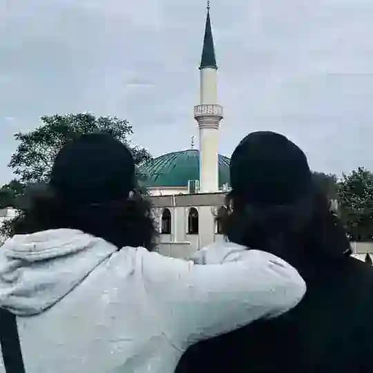 إخوان في الايمان