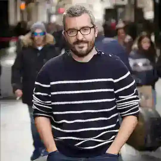 A gran escala - Javier Padilla -