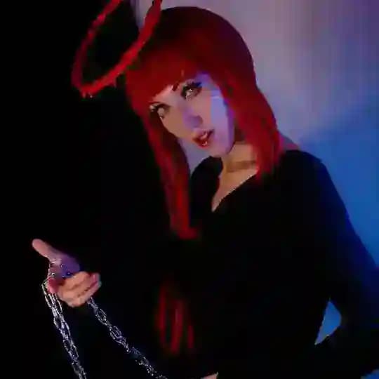 Akera cosplay and style