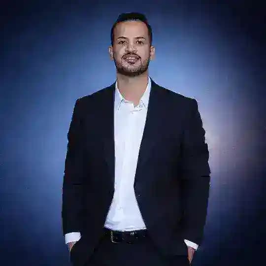 الدكتور حسين فاهم(المرحلة الرابعة)