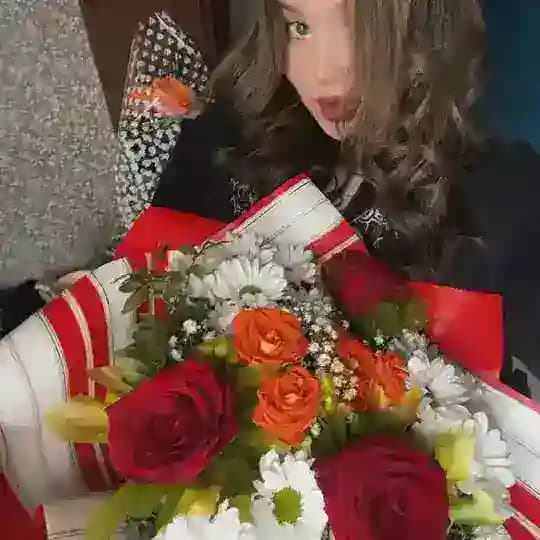 🛍️𝒮 𝓃 𝒾 𝓂 𝓀 𝒶🎀 Profile