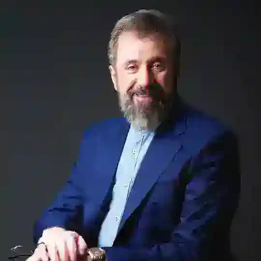 امیر خوراکیان