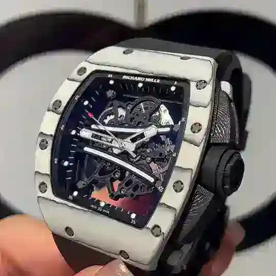 易拉罐-收粉频道 Profile