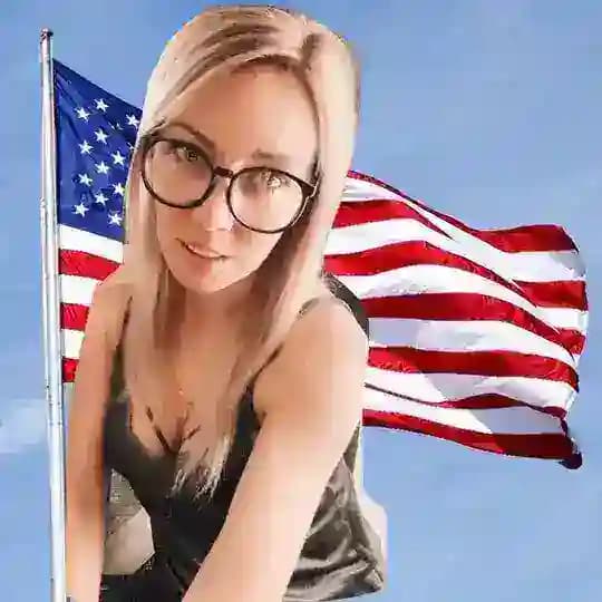 @azza_usa