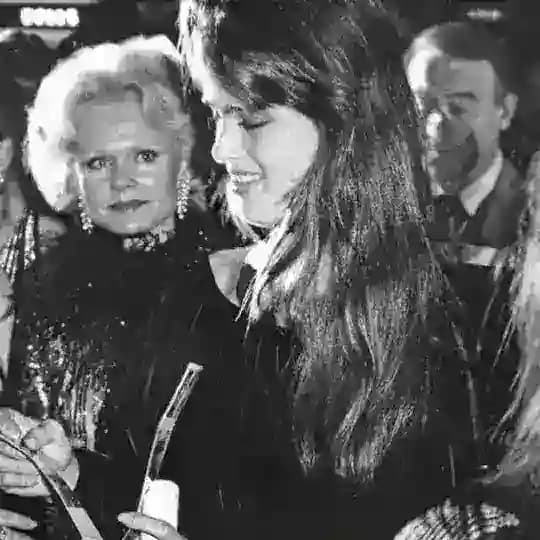 عشوائي? Profile