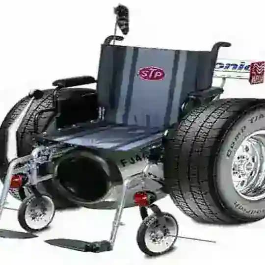 Под столом♿️