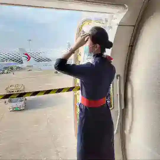 前空姐白子涵频道