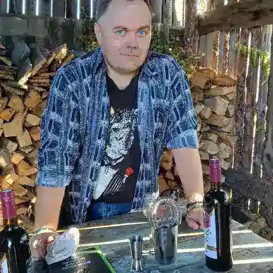 🍸 Бармен в отставке