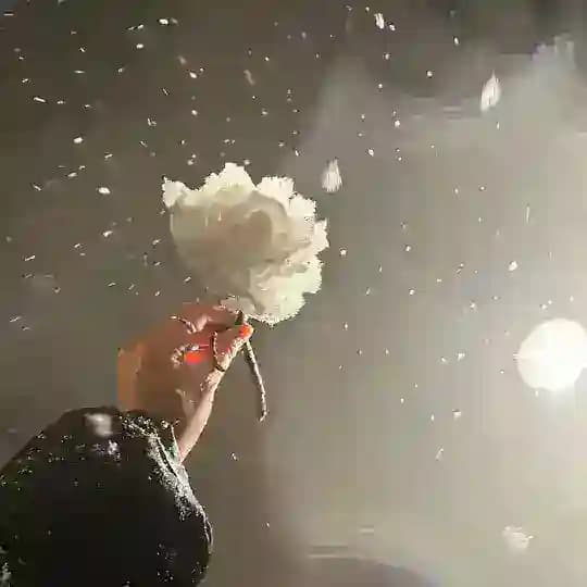 البؤساء