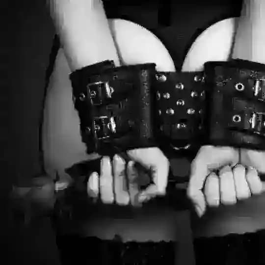 BDSM roses 🔗 🔞